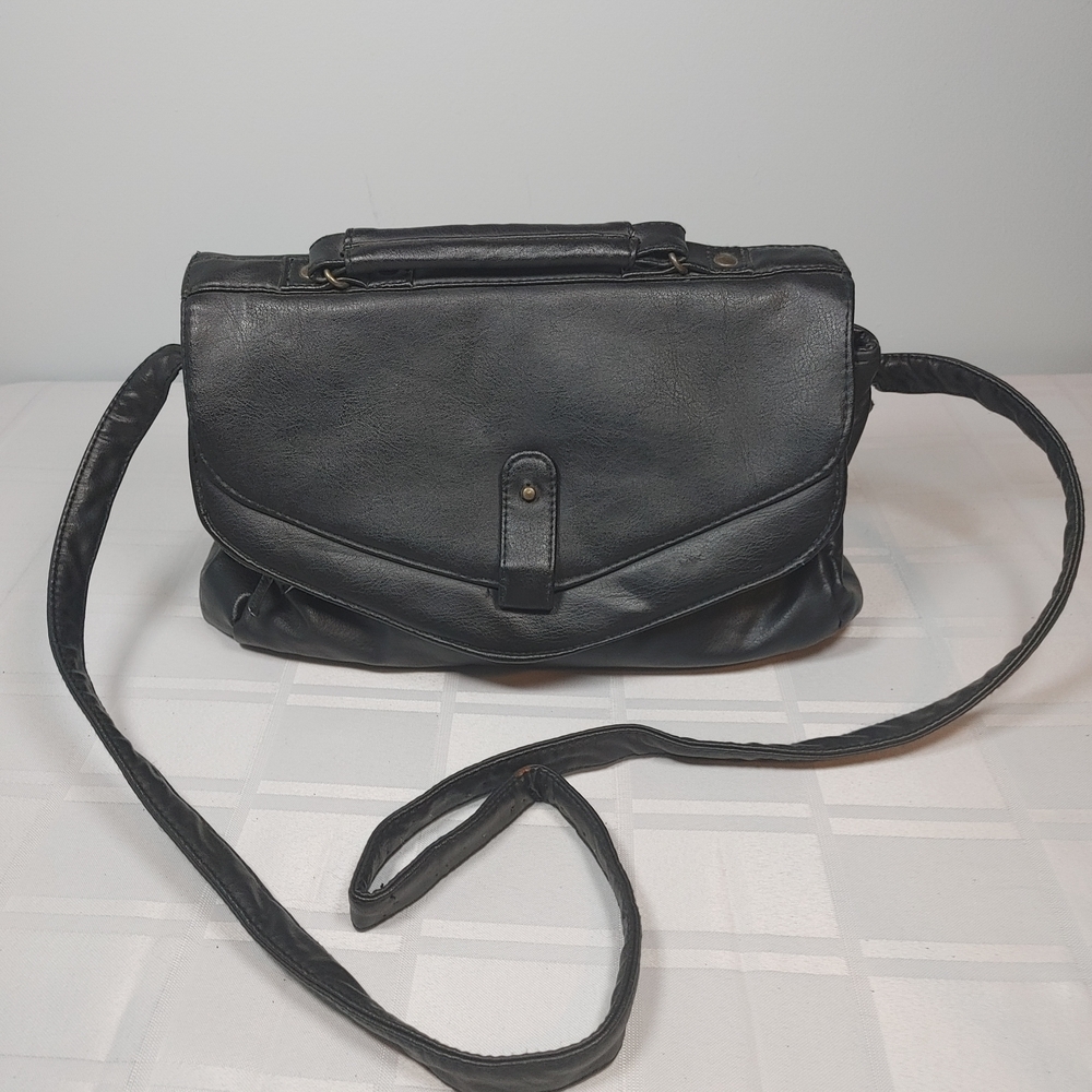 (4/$20) Women's Black Shoulder Bag, Unbranded